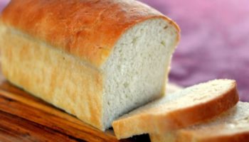 Pão caseiro simples e rápido