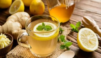 Chá de gengibre com limão e alho