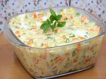 Como fazer salada de maionese simples